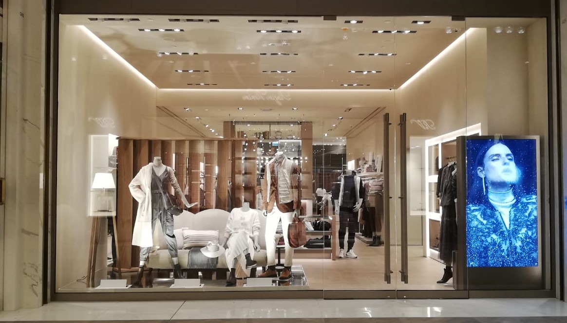 Totem monitor samsung hong kong pucciufficio lavori progetti case study